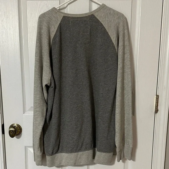 American Eagle Outfitters Men's Gray Raglan Sweatshirt - Picture 3 of 6